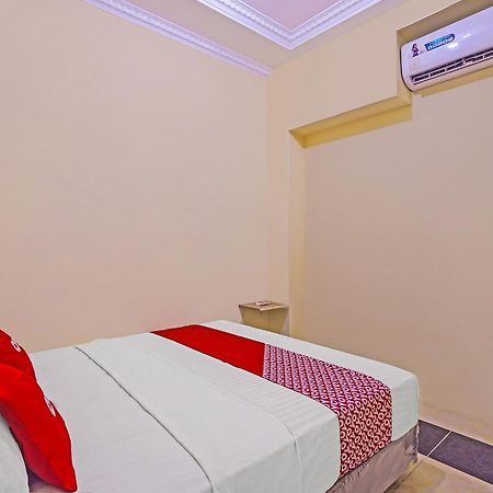Oyo 92687 Alnindo Makaliwe Hotel Jakarta Bagian luar foto