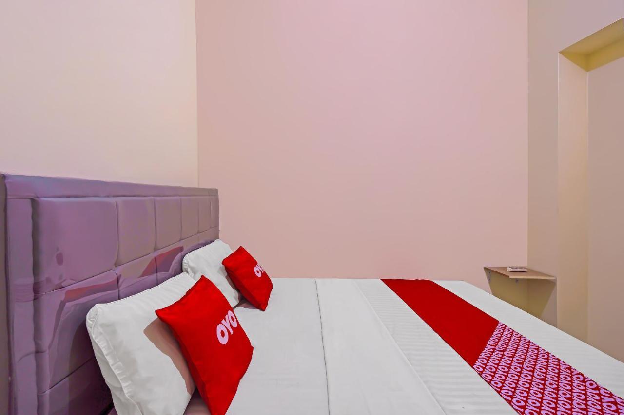 Oyo 92687 Alnindo Makaliwe Hotel Jakarta Bagian luar foto
