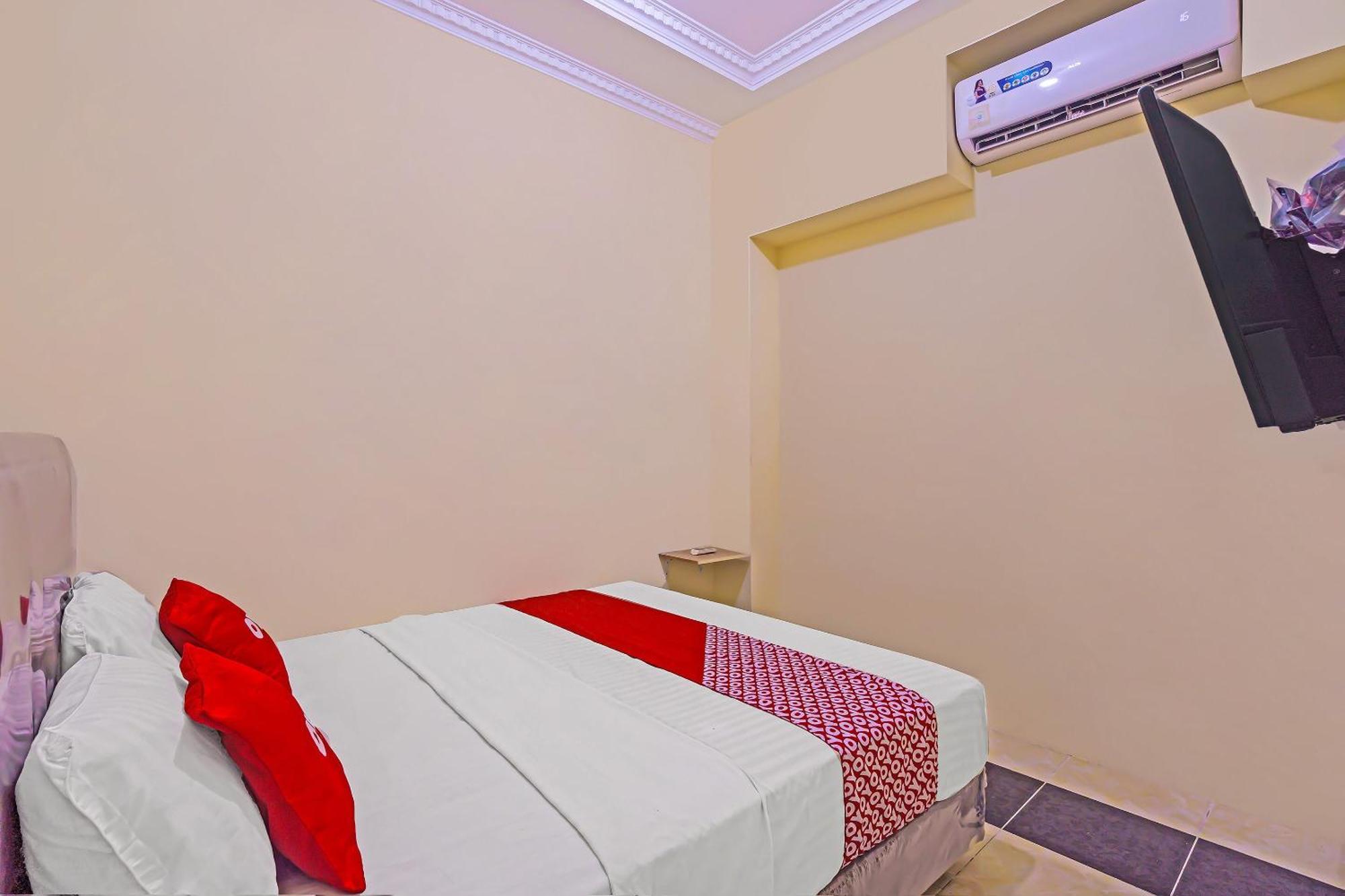 Oyo 92687 Alnindo Makaliwe Hotel Jakarta Bagian luar foto