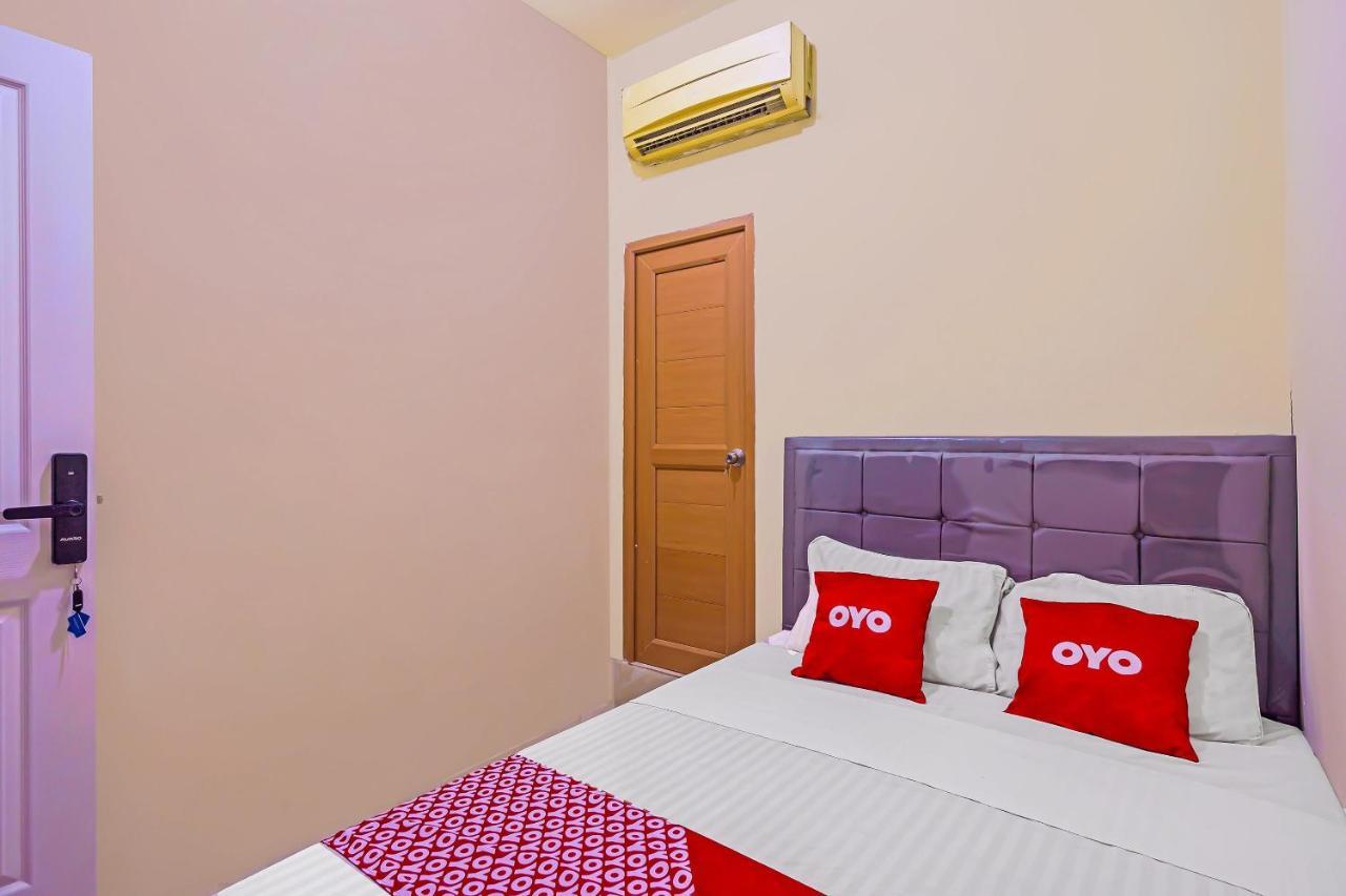 Oyo 92687 Alnindo Makaliwe Hotel Jakarta Bagian luar foto