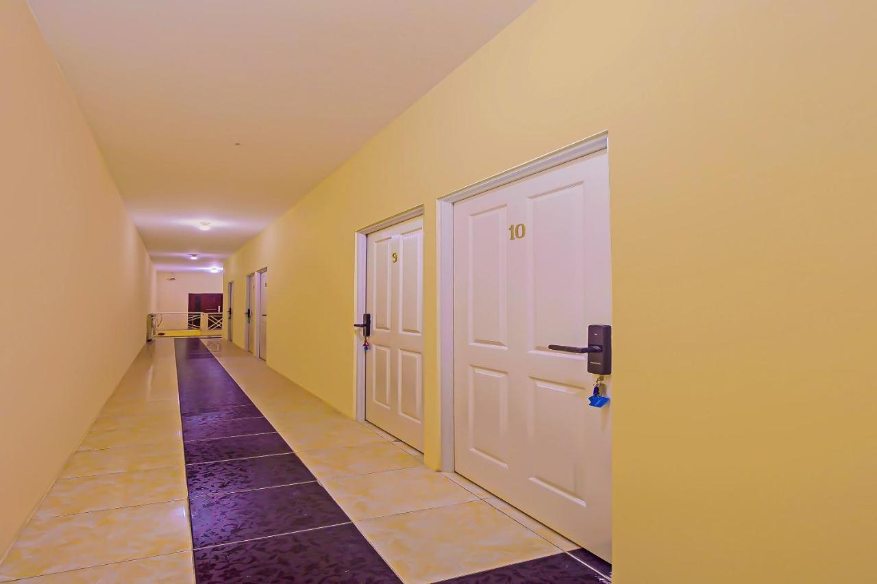 Oyo 92687 Alnindo Makaliwe Hotel Jakarta Bagian luar foto